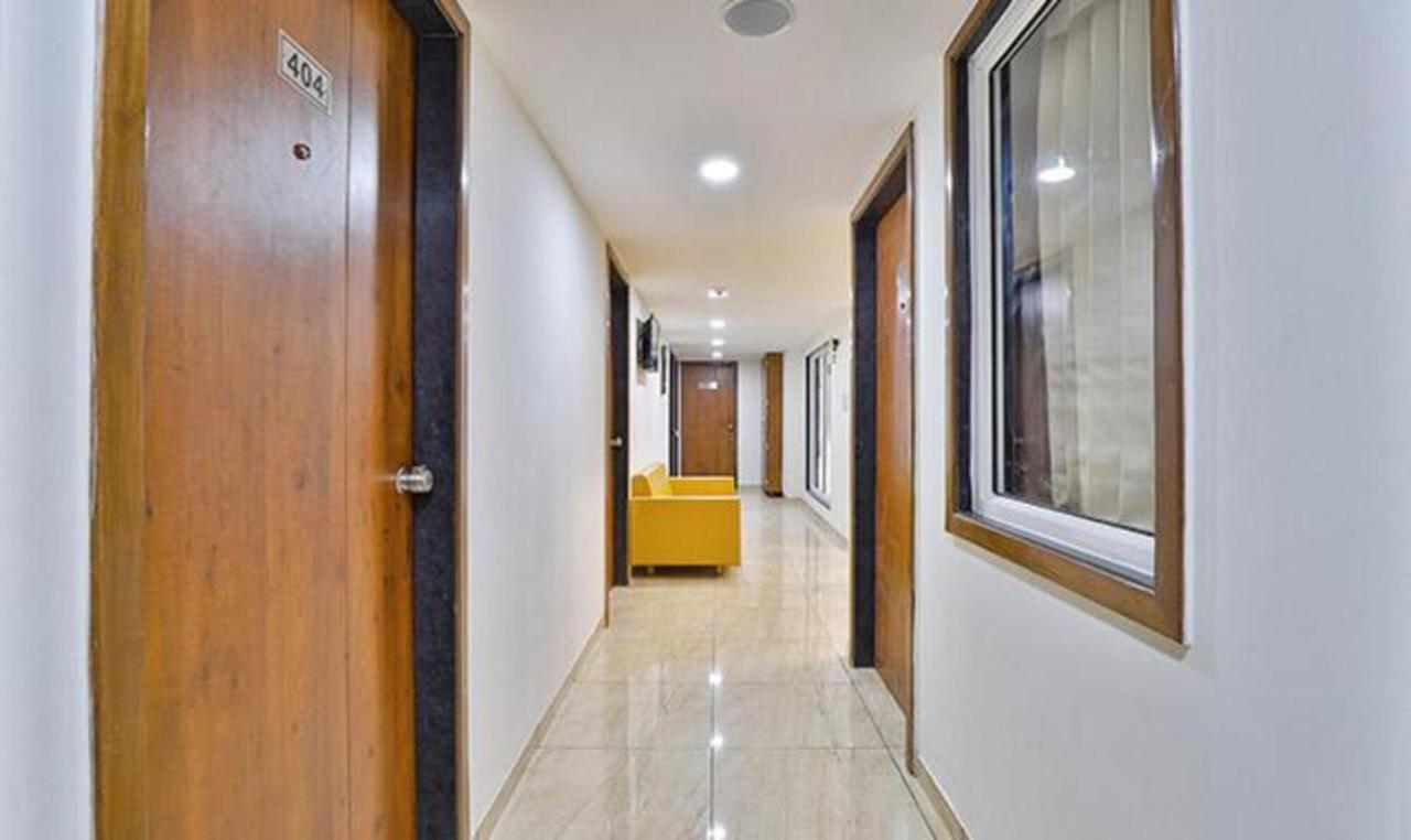 Leo Hotel Ahmedabad Buitenkant foto